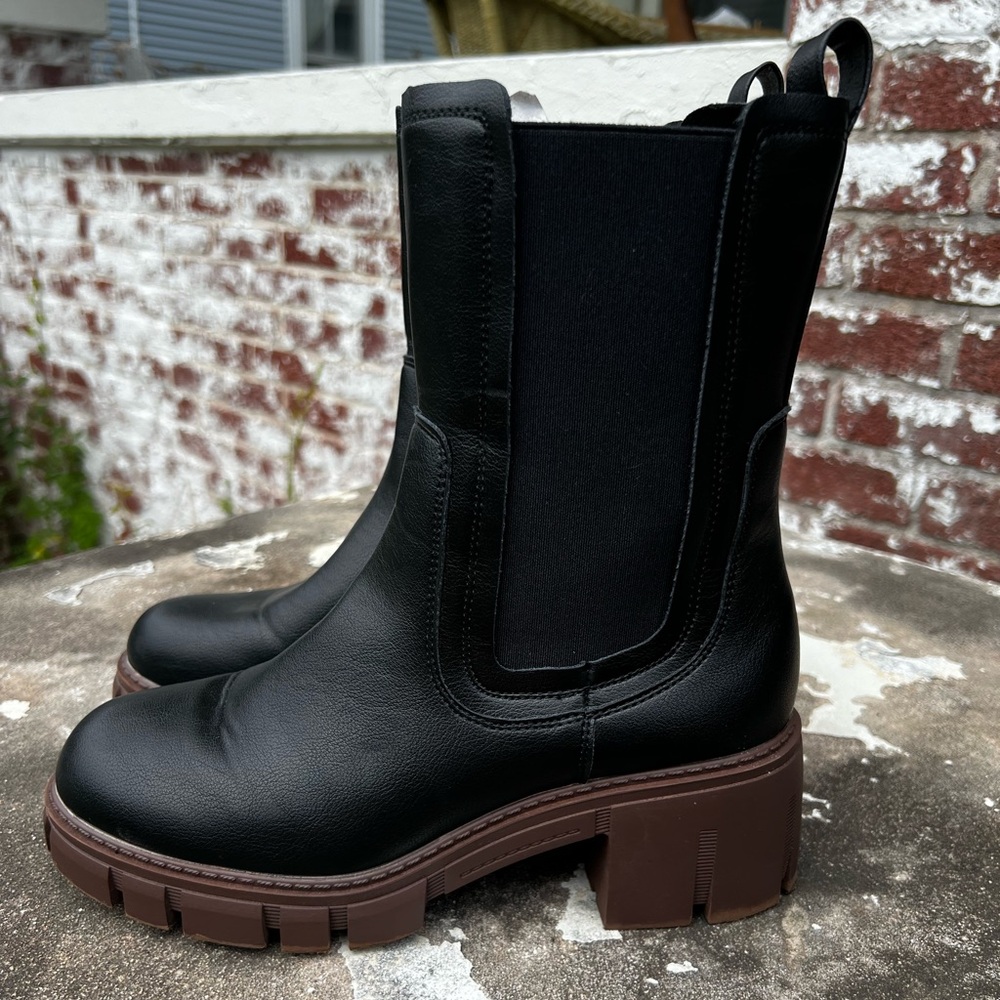 TINSTREE Women's Sz 7 Lug Sole Platform Boots Black Faux Leather 90’s Vibe EUC